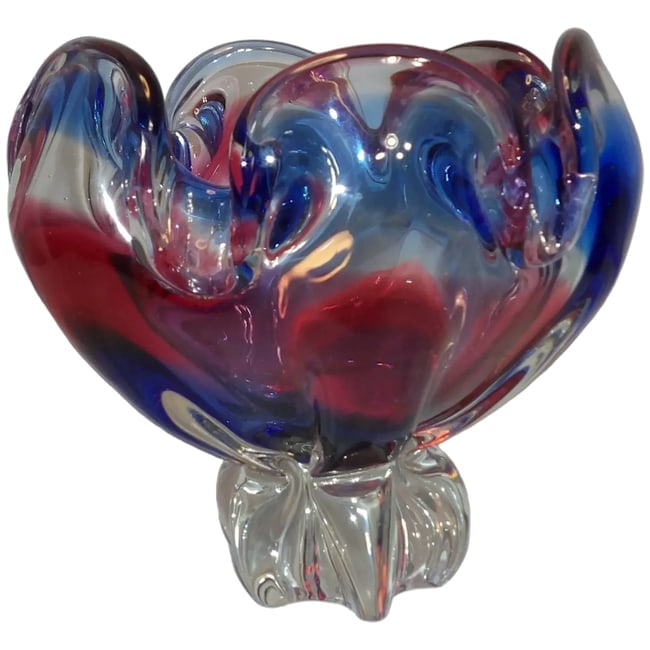 Bohemia Art Glass Dish by Josef Hospodka for Chribska Glassworks: This Bohemia Art Glass Dish by Josef Hospodka for Chribska Glassworks circa 1960's id in excellent condition.No chips, flea bites, etc. This glass works company makes glass with the same prestige as