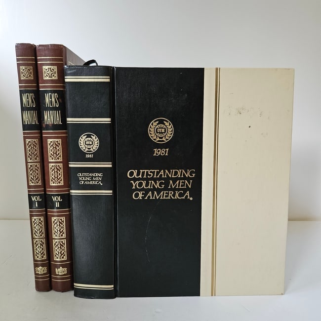 Vintage Book Lot 1981 Outstanding Young Men of America & IBLP Men's Manual Vol 1&2: 1981 edition of Outstanding Young Men of America. This annual biographical directory recognized the accomplishments, professional achievements, and civic contributions of young men across the United