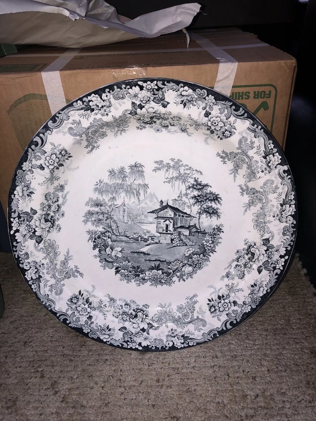 16 7/8" black staffordshire genevese charger: It measures 16 7/8" and is marked. It has no chips, cracks or repairs. It has the early mark. Chargers are rare form in staffordshire and black is a rare color for a charger Shipping: Domestic:
