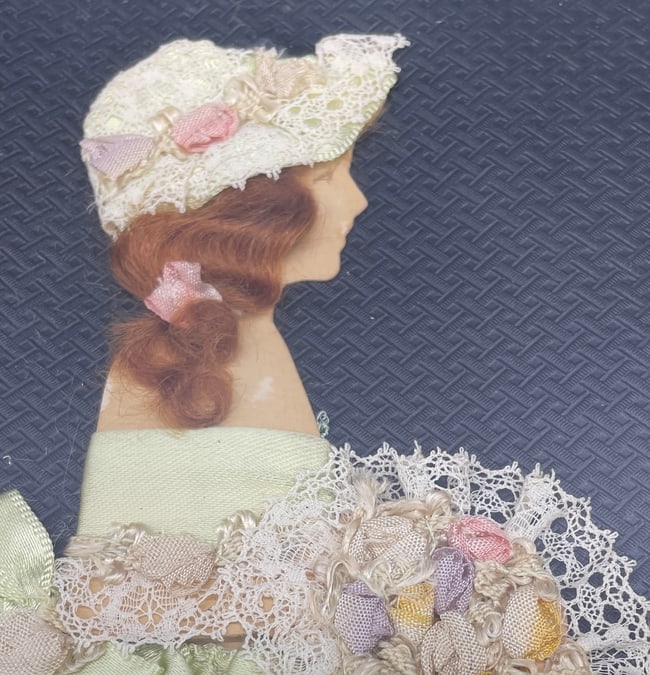 1920'S RIBBON ART PAPER DOLL VICTORIAN GIRL DRESSED BOUQUET FRAMED - 7