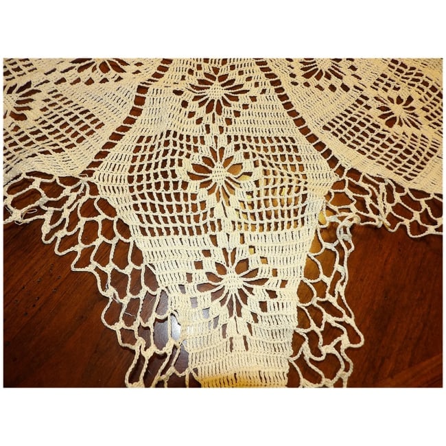 Large Crochet Star Tablecloth - 4