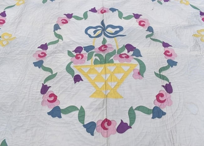 1940's Signed Ina Kimble PEACE BASKET IN WREATH Quilt 96" x 80" - 2
