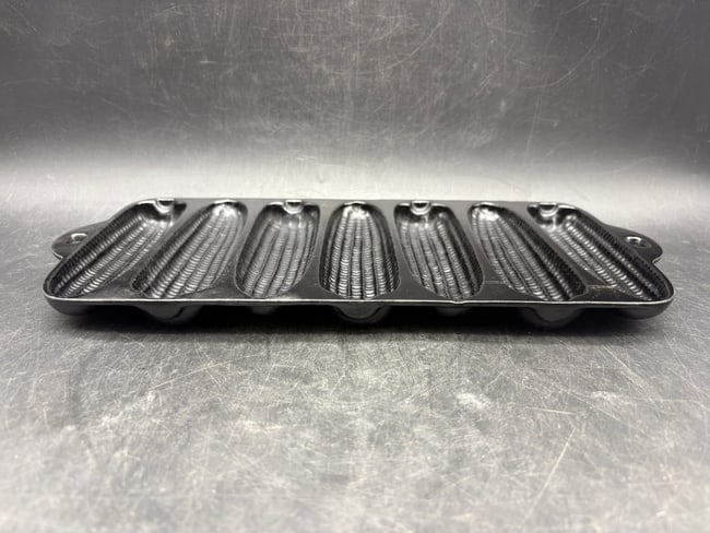 Vintage Cast Iron Corn Stick Pan 7 Ear Mold Made in USA Marked D Cornbread Pan Seasoned - 6