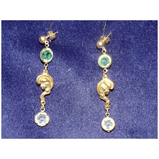 Gibson Girl Face Post Earrings - 2