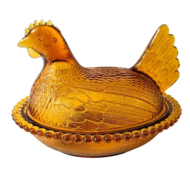 Indiana Glass Gold Amber Hen on Nest: Title: Indiana Glass Gold Amber Hen on Nest Description: 1970s Indiana Glass Gold Amber Hen on Nest Measures 7" W x 5.5" H Has beaded edge pattern, an oval shape and stippled base Excellent condition