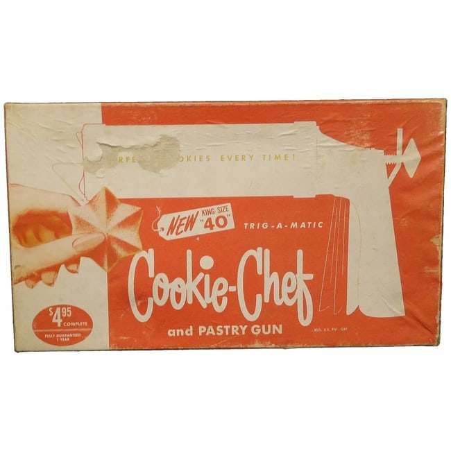 Vintage Cookie Chef Trig-A-Matic "28" Cookie Press with 7 Discs and 3 Pastry Tips (1 of 10)