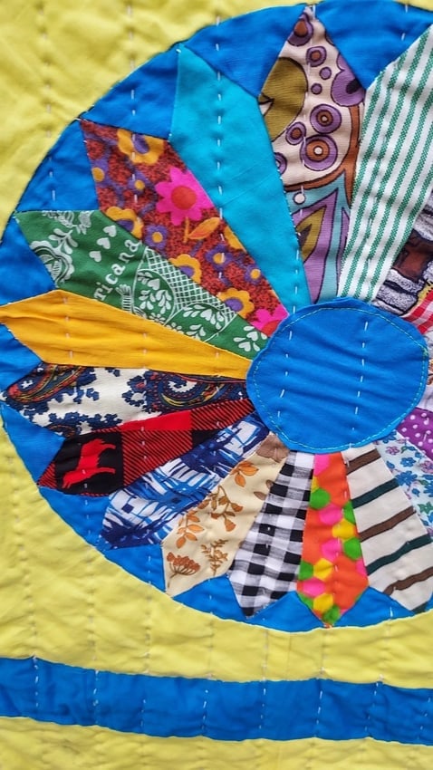 Wagon Wheel Design Quilt 1950 1970 Funky Colors Great Design - 3