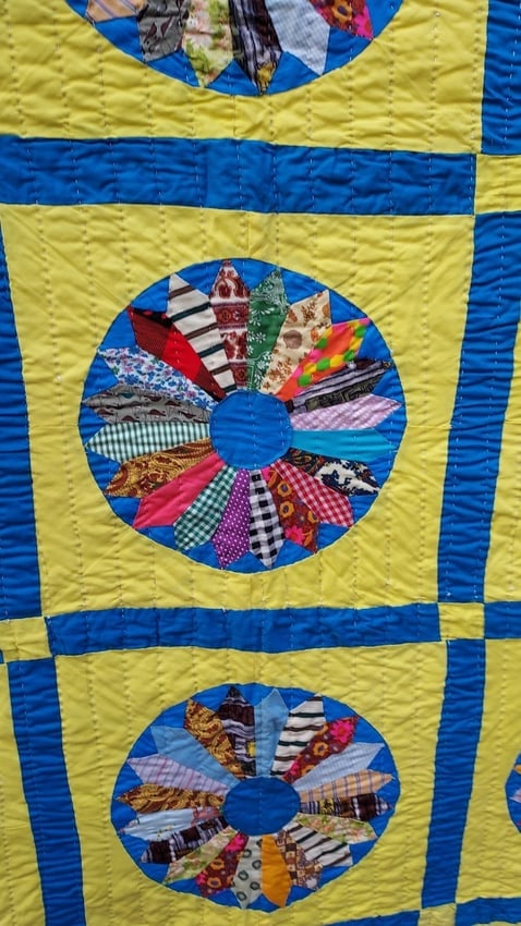 Wagon Wheel Design Quilt 1950 1970 Funky Colors Great Design - 4