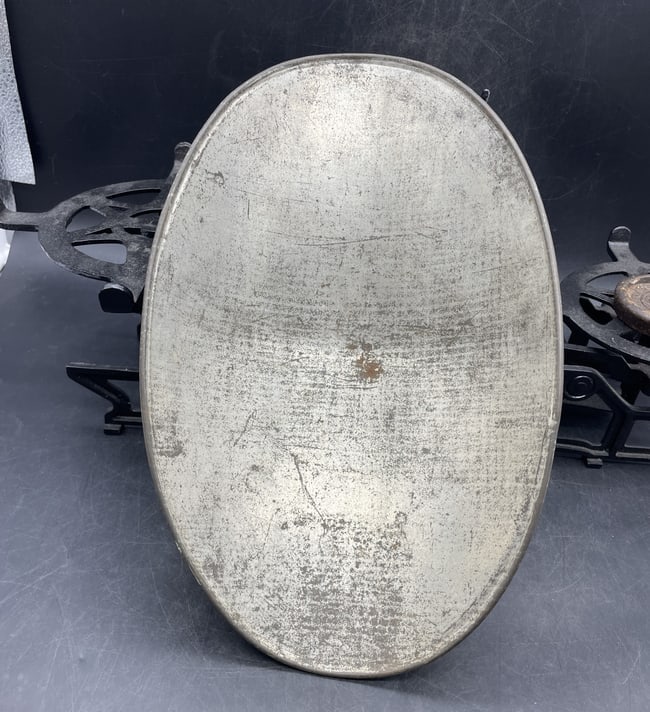 Antique J. Florenz Wien Austrian Cast Iron 5 Kg Merchant's Balance Scale with Original Scoop & 1/2 - 4