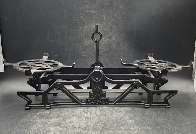 Antique J. Florenz Wien Austrian Cast Iron 5 Kg Merchant's Balance Scale with Original Scoop & 1/2 - 6