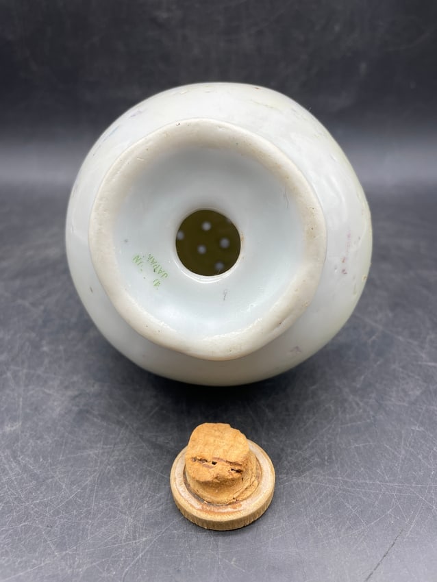 Vintage Japan Muffineer Shaker, Salt Shaker - 8