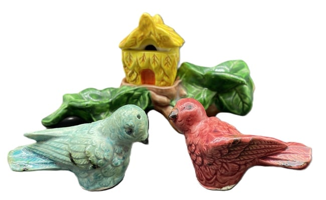 Vintage 1940s Japanese Ceramic Bird Salt & Pepper Shaker Set with Birdhouse Condiment Caddy - 3