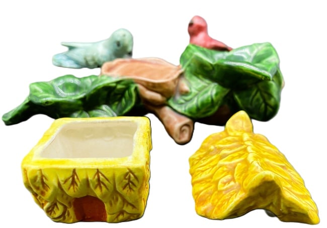 Vintage 1940s Japanese Ceramic Bird Salt & Pepper Shaker Set with Birdhouse Condiment Caddy - 4