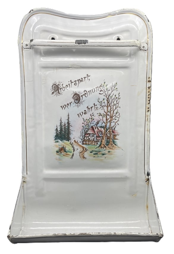 Antique German Enamelware Wall Utensil Holder w/ Scenic Cottage & "Arbeit Spart" Motto c.1930s - 7