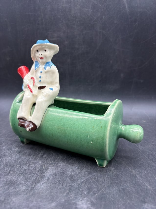 Vintage 1952 McCoy Rolling Pin Planter with Seated Farmer Figure Green Pottery - 2