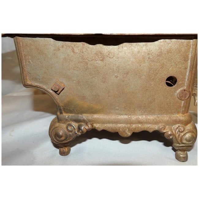 1890s Hubley Brand Eagle Toy Stove - 9