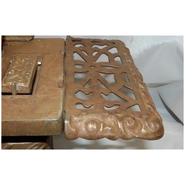 1890s Hubley Brand Eagle Toy Stove - 6