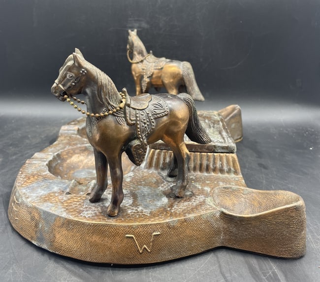 Vintage Cast Western, Equestrian Theme Two Horse Double Pipe Rest & Ashtray w Cast Covered Box - 8
