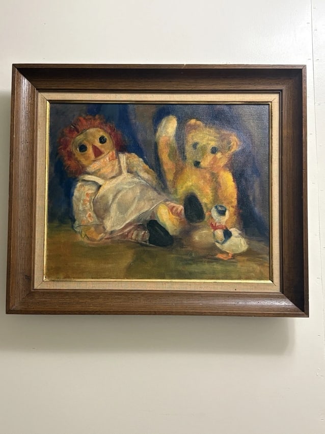 Oil On Canvas Raggedy Ann & Teddy Bear Portrait Painting: For sale is an oil on board portrait painting of raggedy ann and teddy bear. The frame measures 25 3/8" x 21 1/2" and the canvas measures 20" x 16". It is in good condition Shipping: Domestic: