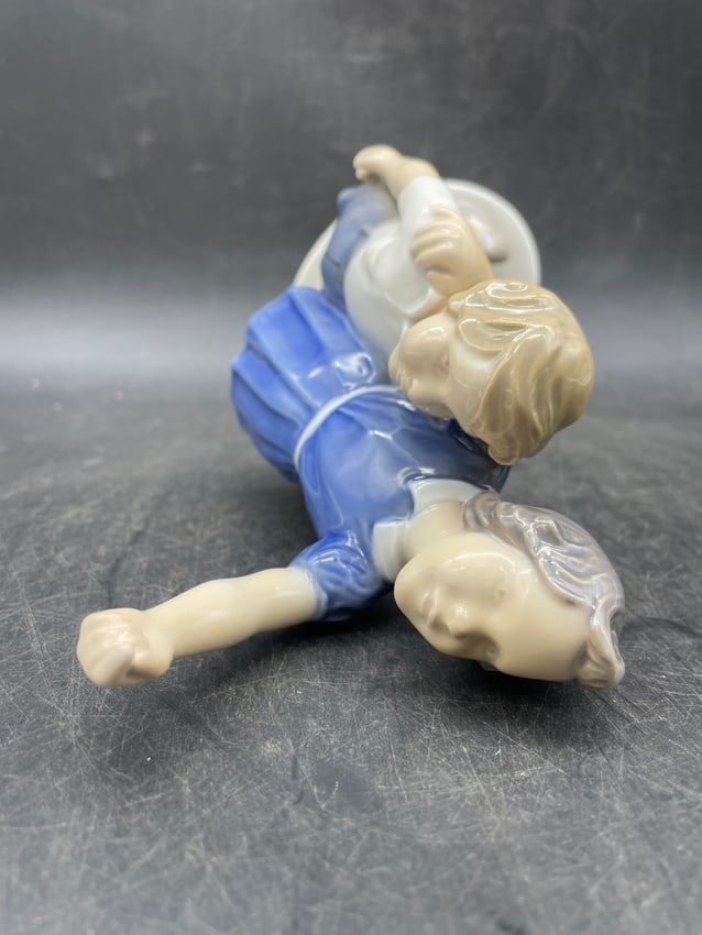 Bing and Grondahl Copenhagen Denmark Porcelain Figurine Throw Back The Ball - 7