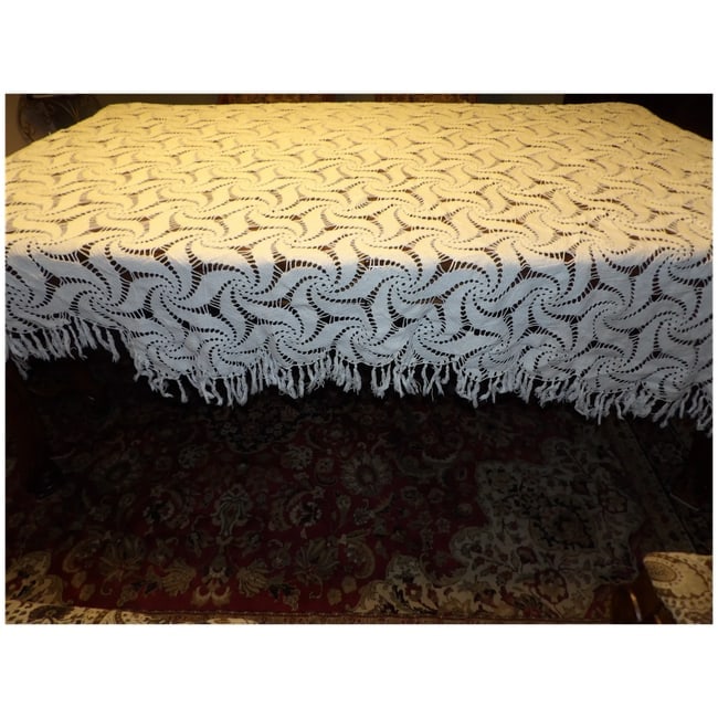 Vintage 1970's Hand Cochet Tablecloth/Bedspread - 5