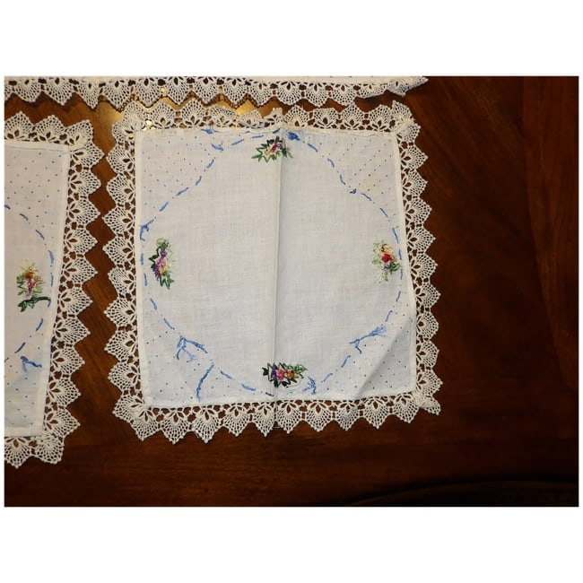 Southern Style Dresser Scarf - 4
