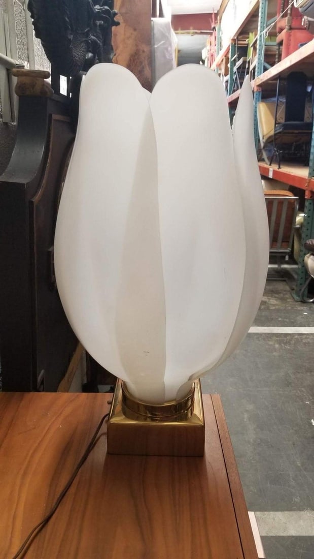 Oversized Acrylic Tulip Lamp in the style of Roger Rougier - 10