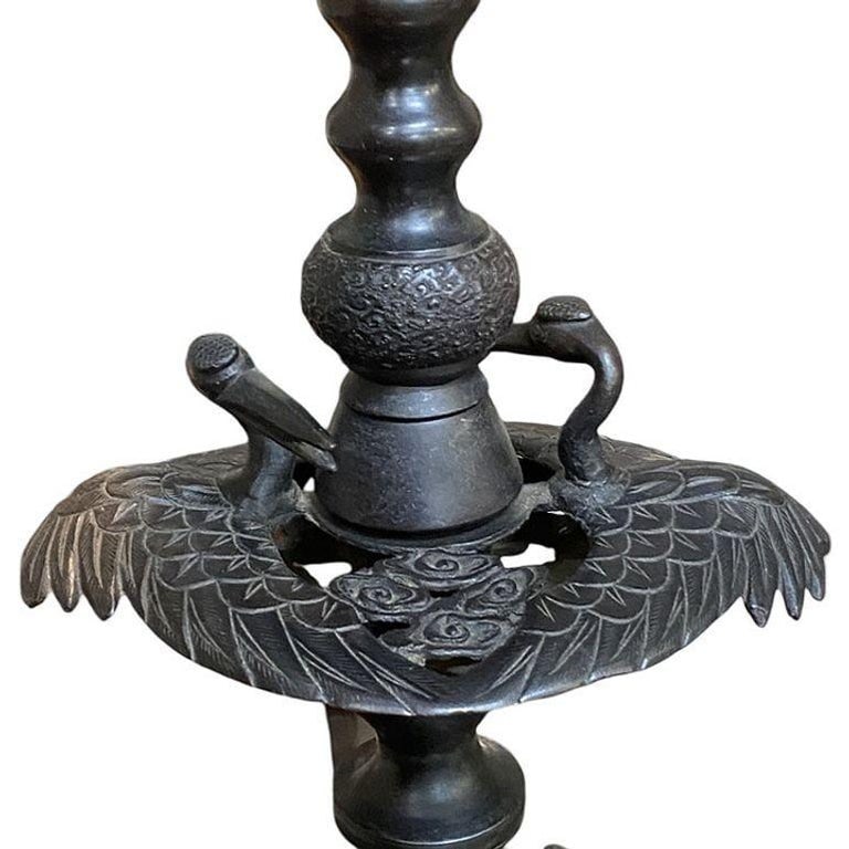 Mid-Century James Mont Style Bronze Chinese-inspired Table Lamp - 11
