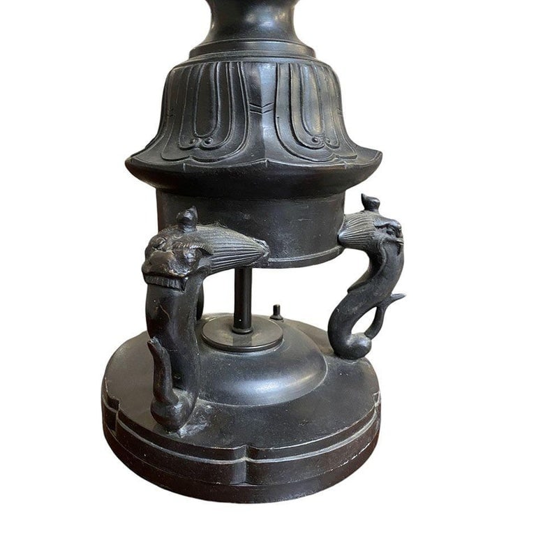 Mid-Century James Mont Style Bronze Chinese-inspired Table Lamp - 13