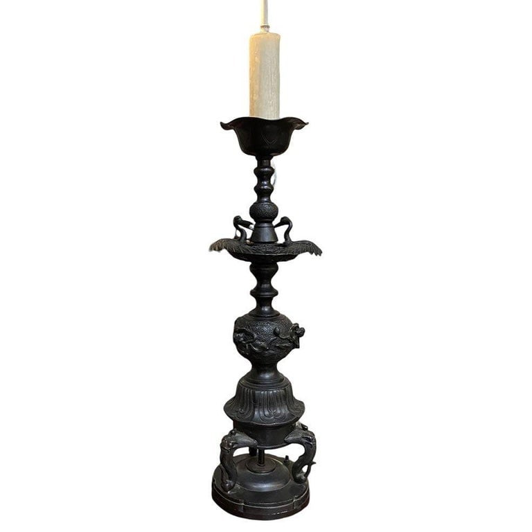 Mid-Century James Mont Style Bronze Chinese-inspired Table Lamp - 8