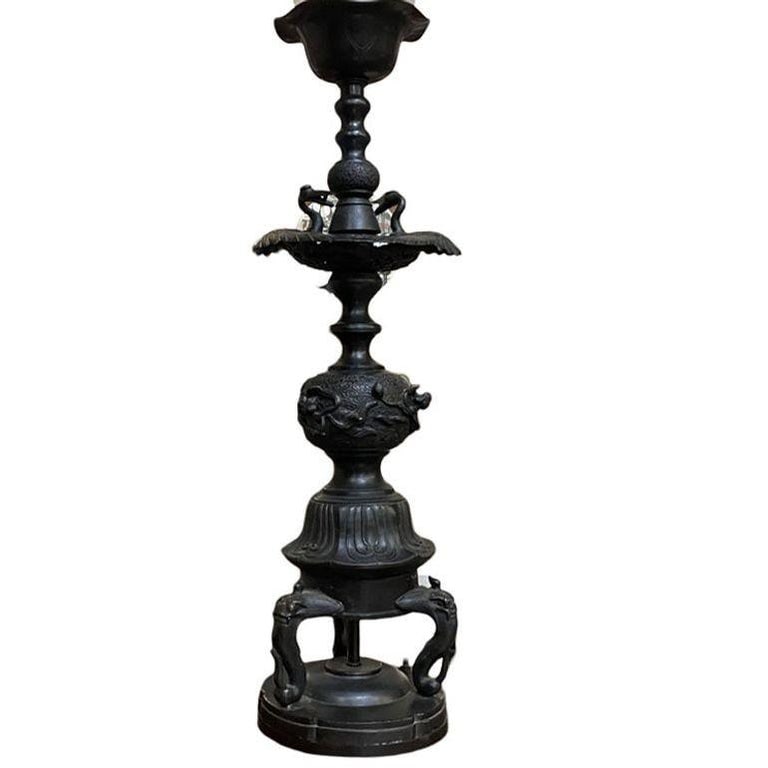 Mid-Century James Mont Style Bronze Chinese-inspired Table Lamp - 9