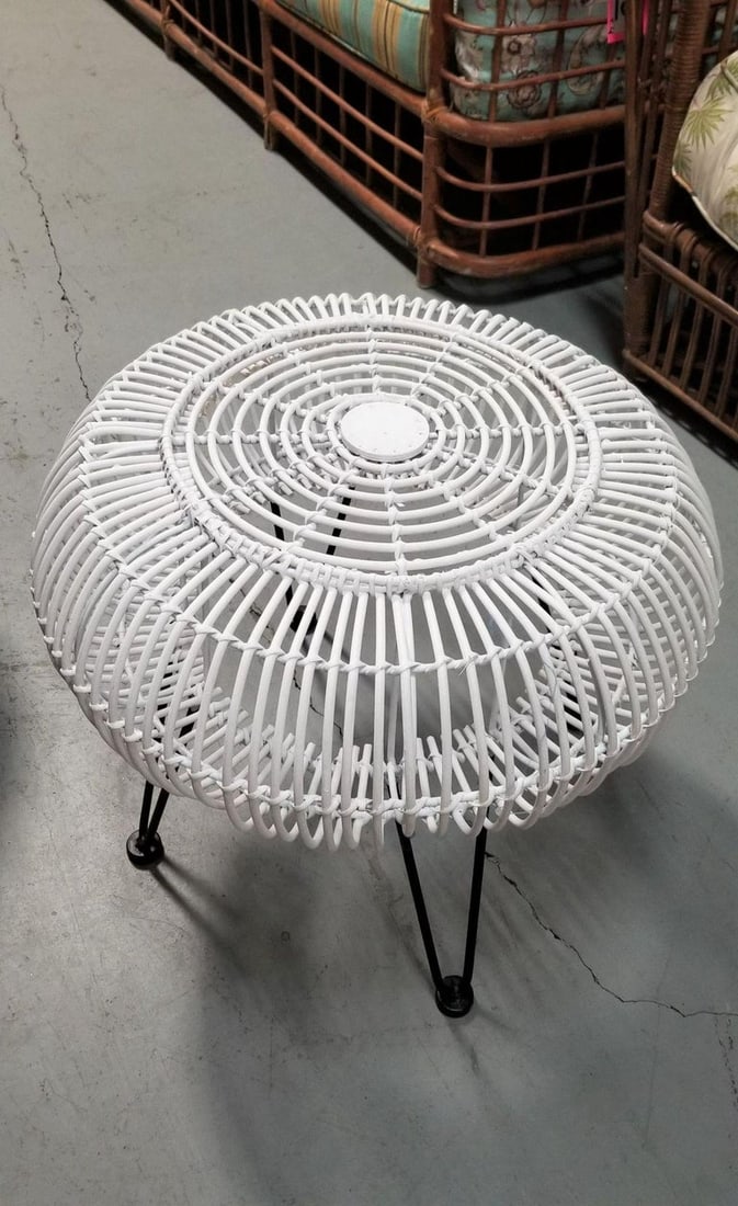Restored Mid-century Reed Stick Rattan Ottoman Stool w/ Hairpin Legs - 6