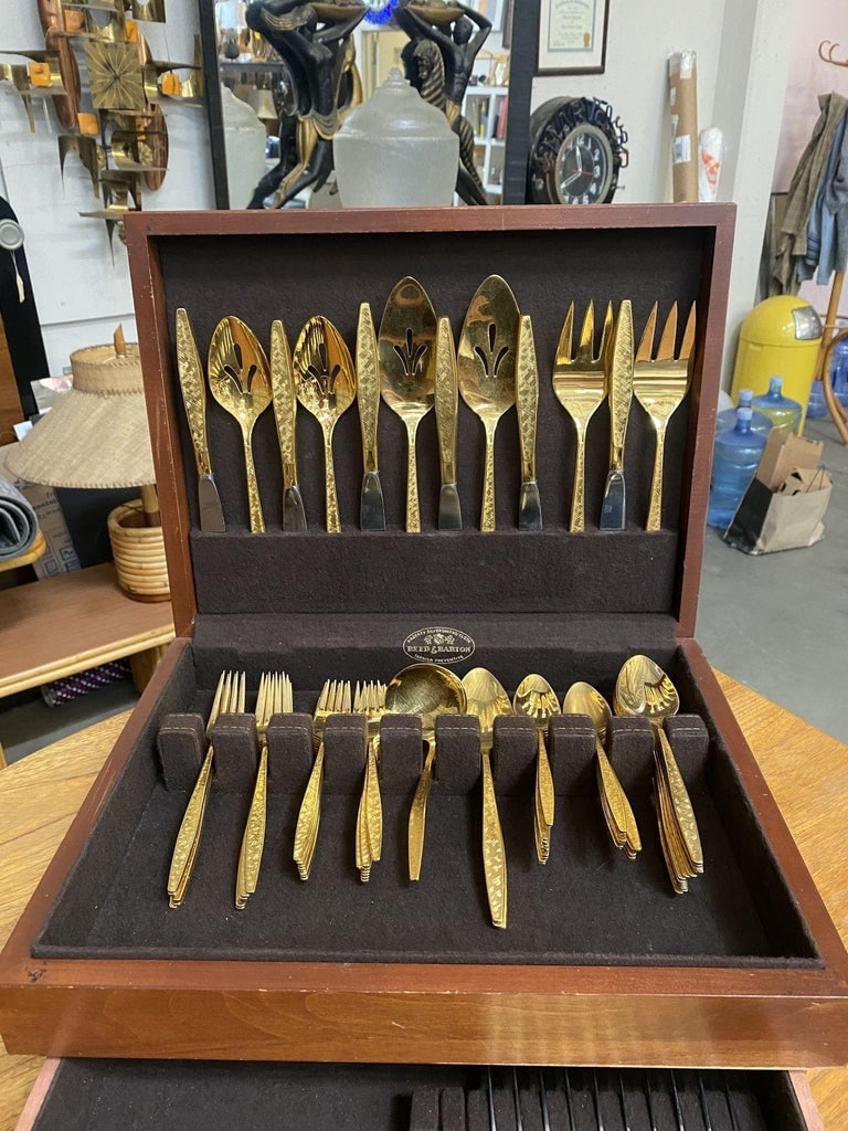 Modernist Pattern Gold Plated Stainless Flatware Set of 92 by 1847 Rogers Bros - 4