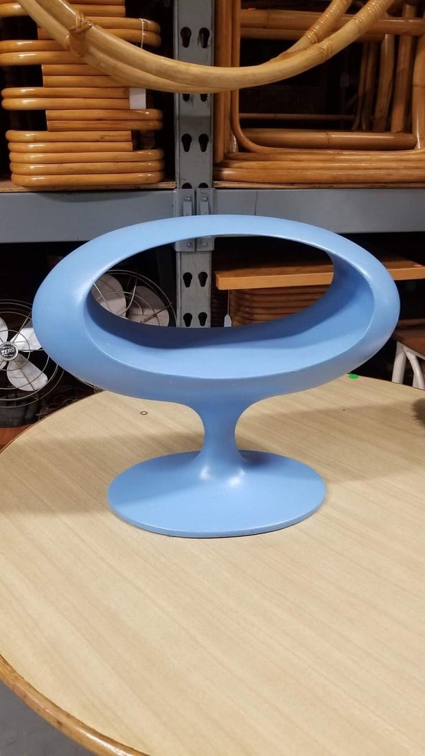 Y2K Space Age Mod Side Pedestal Table by William Emmerson - 3