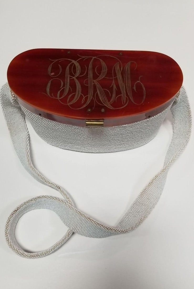 White Caviar Bead Box Purse w Tortoiseshell Celluloid Lid and Long Strap, 1950s - 3