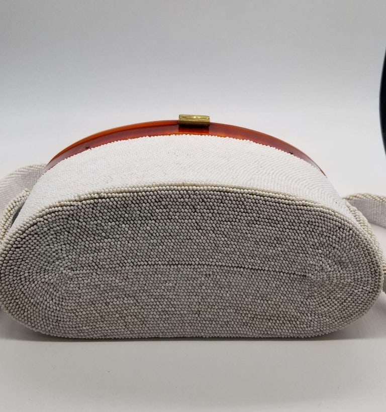 White Caviar Bead Box Purse w Tortoiseshell Celluloid Lid and Long Strap, 1950s - 6