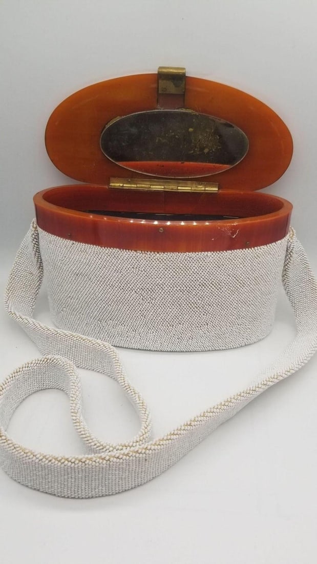 White Caviar Bead Box Purse w Tortoiseshell Celluloid Lid and Long Strap, 1950s - 7