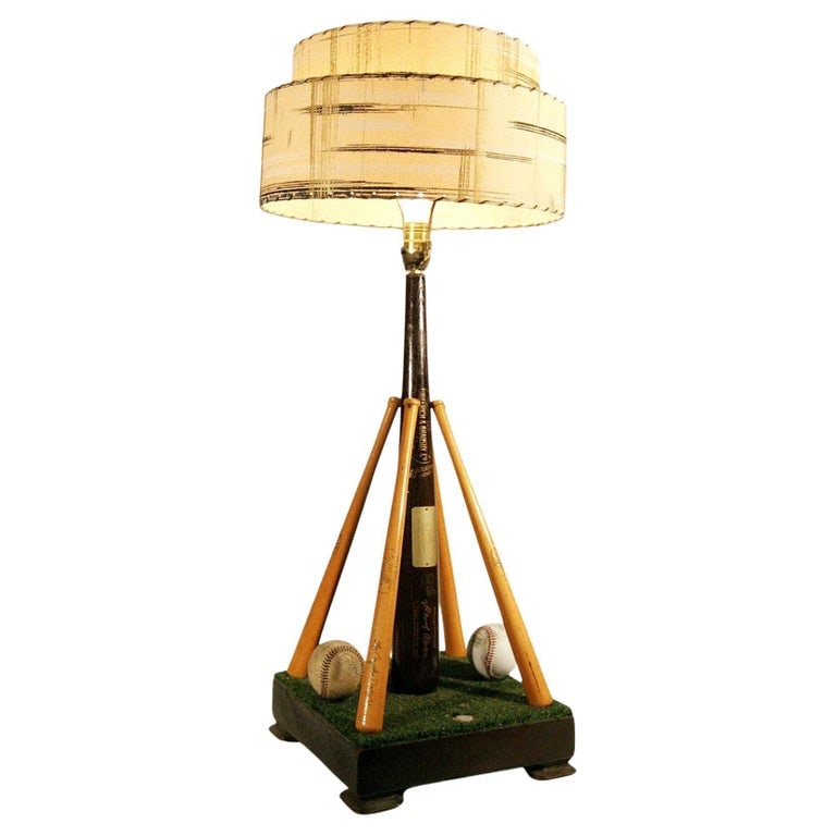 1974 LA Dodgers Hank Aaron Commemorative 715 Homerun Table Lamp - 2