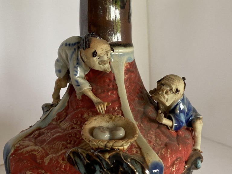 Japanese Sumida Ware Vase with Two Men on Rocky Ledge by Inoue Ryosai II - 5