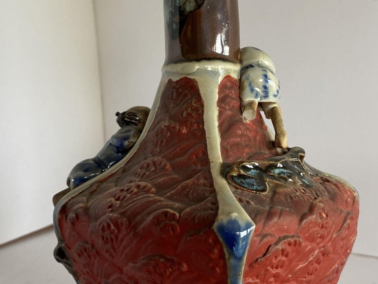 Japanese Sumida Ware Vase with Two Men on Rocky Ledge by Inoue Ryosai II - 8