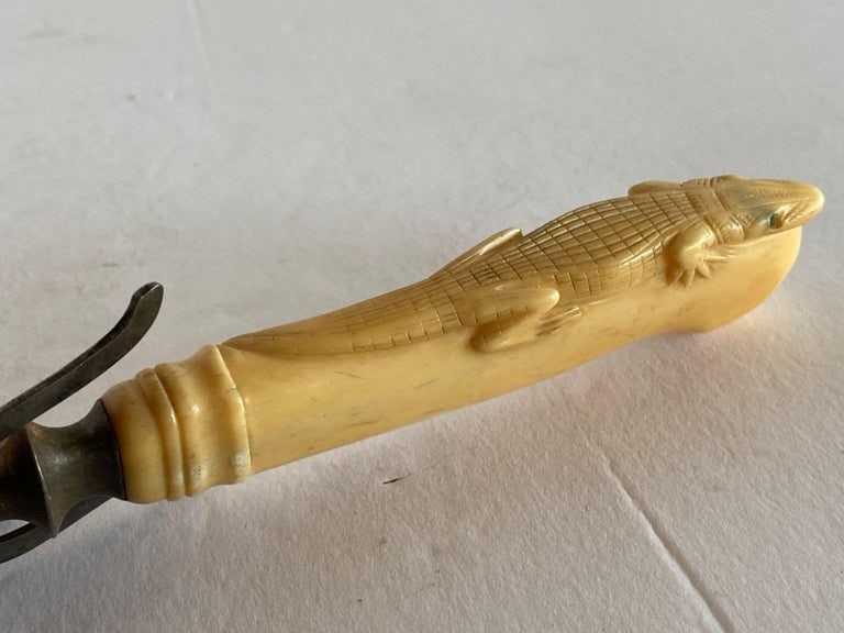 19th Century Hand-Carved Bone Alligator Handled Culinary Carving Set - 8