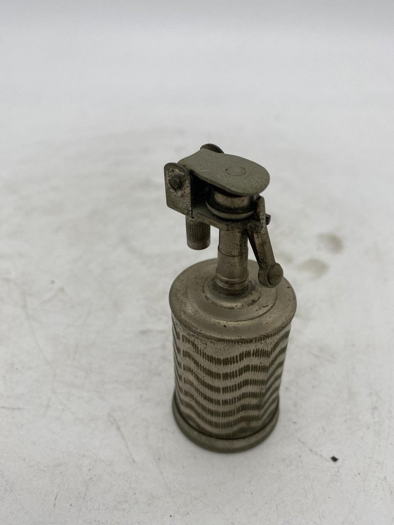 Hand Etched Cylinder Table Lighter, Circa 1930 - 3