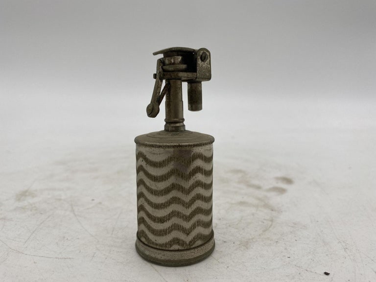 Hand Etched Cylinder Table Lighter, Circa 1930 - 5
