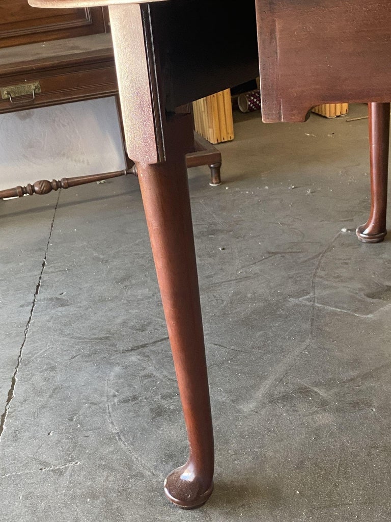 Late Victorian French Drop-Leaf Oak Dining Table - 9