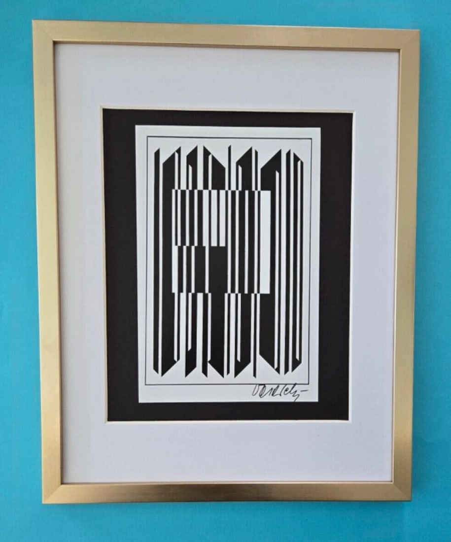 VICTOR VASARELY + SIGNED GEOMETRIC ABSTRACT PRINT FROM 1970s NEW FRAME 14x11in.: We have for Sale this AWESOME 1970's PRINT AFTER VICTOR VASARELY FACSIMILE SIGNED IN INK SIZE OF THE PRINT IS ABOUT: 6 X 6 in FRAME COVERS AN AREA OF 15 X 12 in PRINT IS MOUNTED OVER A BLACK BOARD MAT