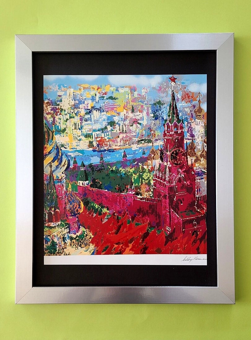 LEROY NEIMAN + 1980'S VINTAGE SIGNED PRINT FRAMED + SCENE OF MOSCOW: We have for Sale this LEROY NEIMAN AWESOME 1980'S PRINT AFTER THE SERIGRAPH " SCENE OF MOSCOW " PLATE SIGNED FULL OF COLOR PRINT MOUNTED IN A 11X14 ACID FREE BLACK BOARD AND FRAMED NEW SILVER FRAME CO