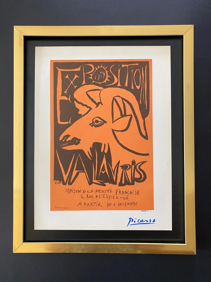 PABLO PICASSO | Vintage 1964 Signed Offset Lithograph | Ltd. Ed | Framed: Up for Auction this Beautiful and Scarce Vintage 1964 Offset Lithograph PABLO PICASSO "Vallauris Exposition" Facsimile Signed in Blue Ink Art Print is about 12 X 9 in. This piece is mounted on a 11 x 