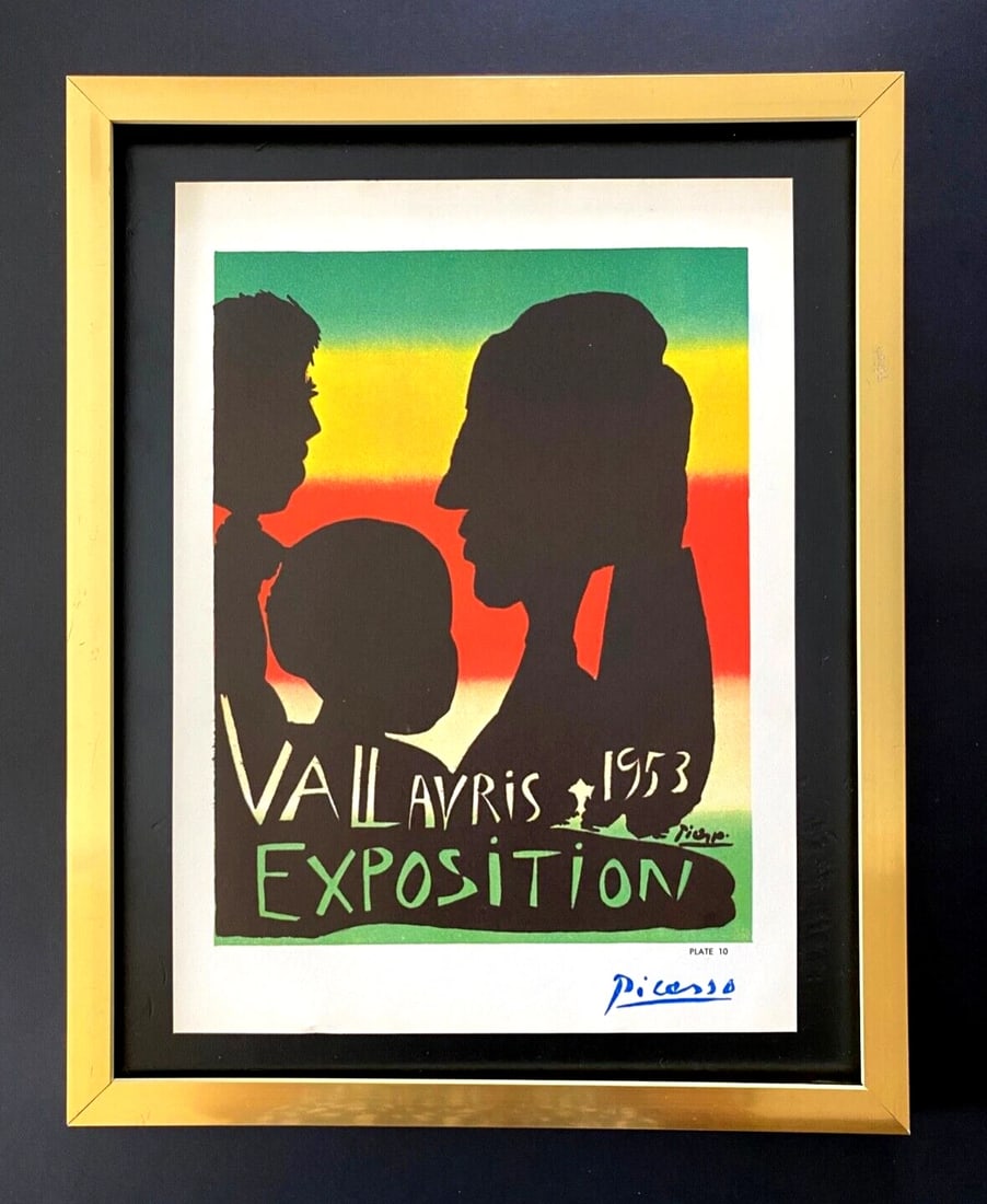PABLO PICASSO | Vintage 1964 Signed Offset Lithograph | Ltd. Ed | Framed: Up for Auction this Beautiful and Scarce Vintage 1964 Offset Lithograph PABLO PICASSO "Vallauris Exposition" Facsimile Signed in Blue Ink Art Print is about 12 X 9 in. This piece is mounted on a 11 x 