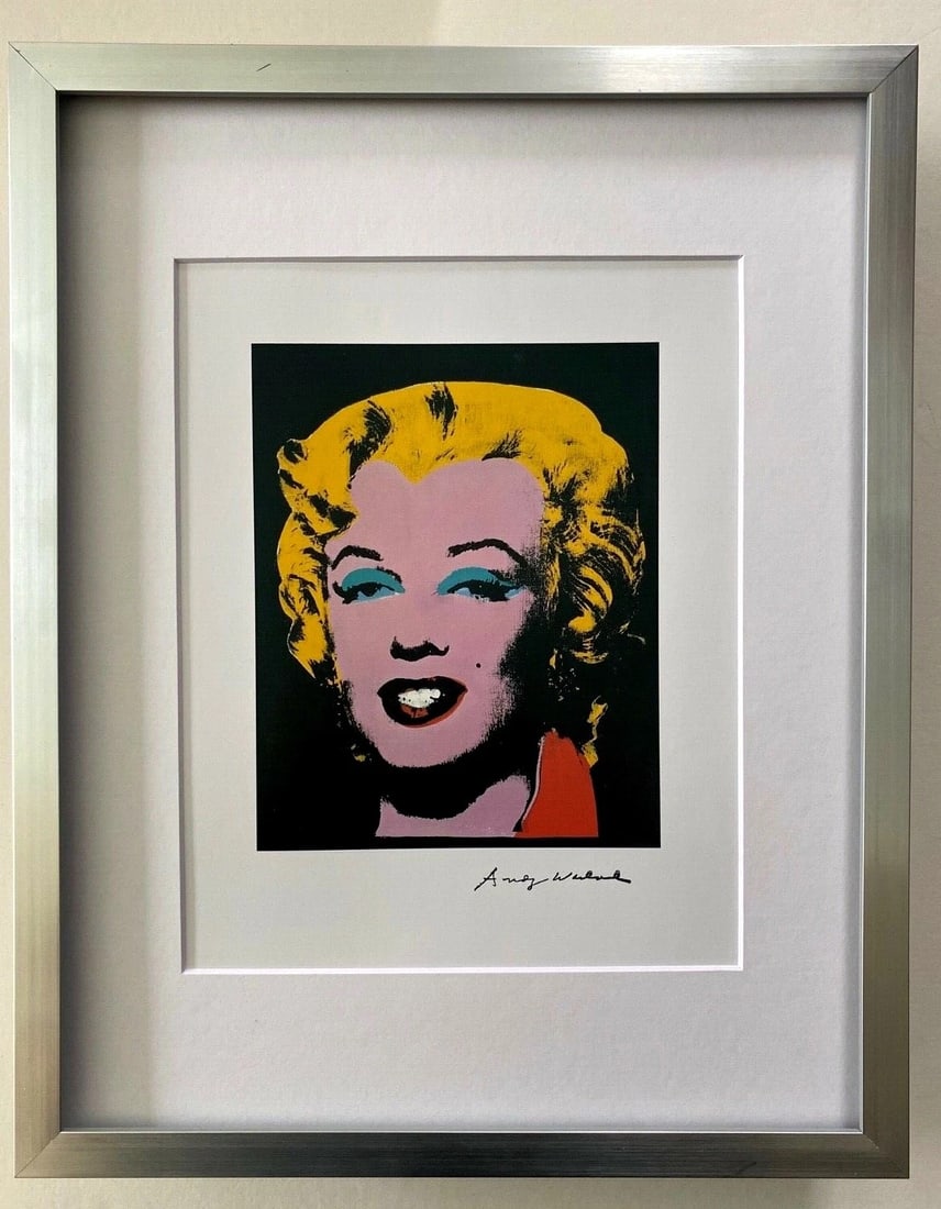 ANDY WARHOL | MARILYN MONROE SIGNED VINTAGE PRINT MATTED AND FRAMED: ANDY WARHOL " MARILYN MONROE " 1980'S VINTAGE PRINT FACSIMILE SIGNED IN INK MATTED AND FRAMED FRAME COVERS AN AREA OF 15X12IN. VERY GOOD CONDITION WITH EXPECTED HANDLING, CREASING AND TONING FOR A VIN