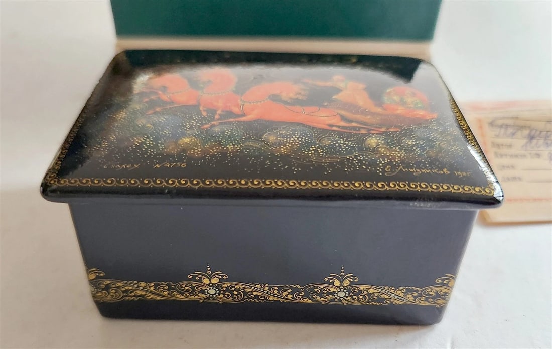 RUSSIAN PALEKH SCHOOL 1985 HAND PAINTED LACQUER BOX TROIKA vintage ARTIST SIGNED - 5